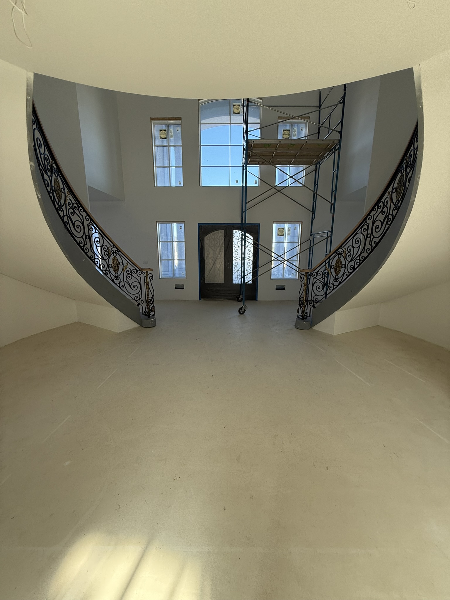 The Medallion Scrollwork Staircase — photo 28